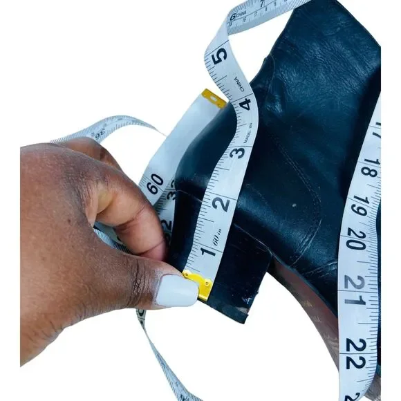 Elegant Black Leather Ankle Boots - Picture 7 of 8